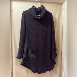 🔴 Papa Vancouver unique purple cowl neck sweater size medium unique